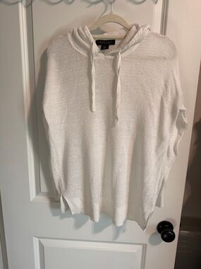 Tahari White Knit Hooded Lightweight Sweater